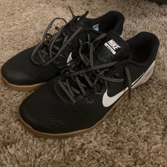 Nike Other - Men’s size 9.5 Nike Metcon 4 sneakers